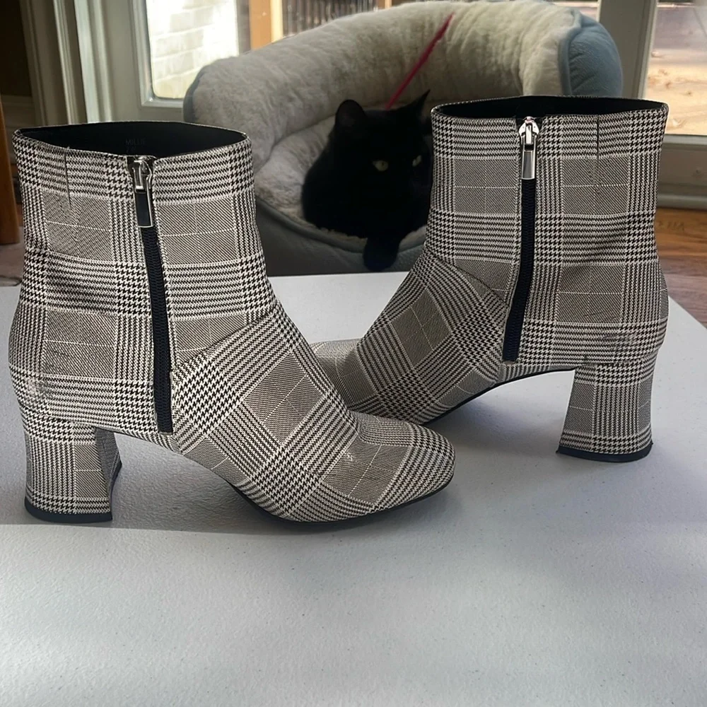 Eloquii Houndstooth Pattern Black and White Ankle Boots Size 7W